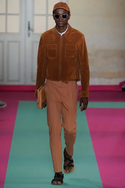 Look 21